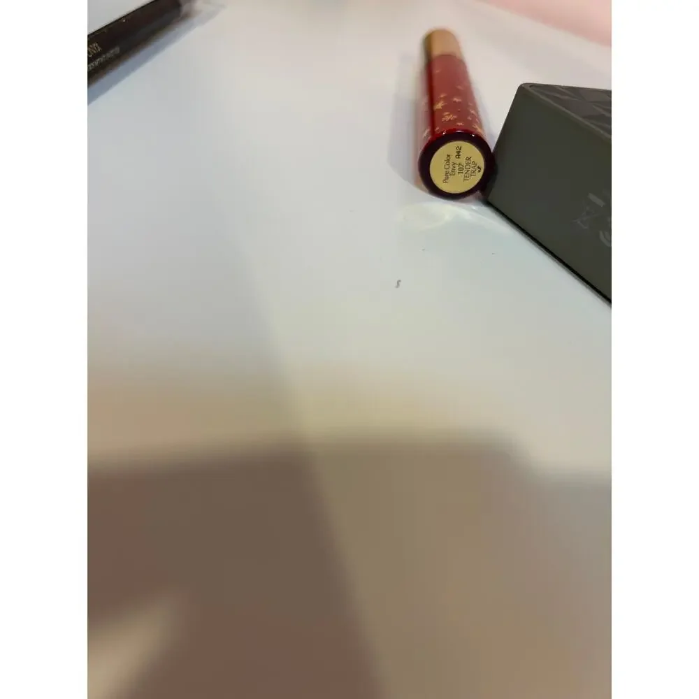 Estee Lauder Eyeliner & Liquid Lipstick Bundle